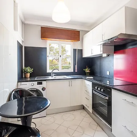 #86 Flat Near Newtown,Beach With Terrace Pool * Albufeira