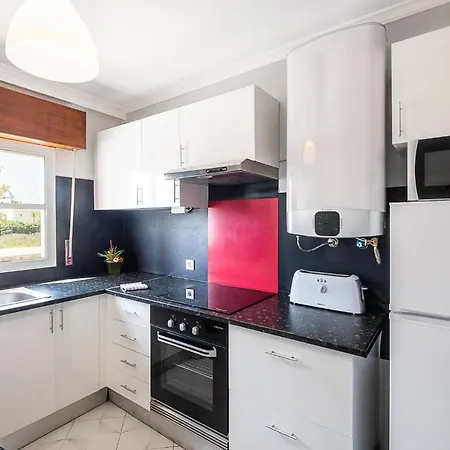 #86 Flat Near Newtown,Beach With Terrace Pool Albufeira